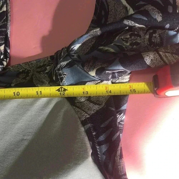 Sam Edelman swim top metal floral size large - Picture 7 of 7